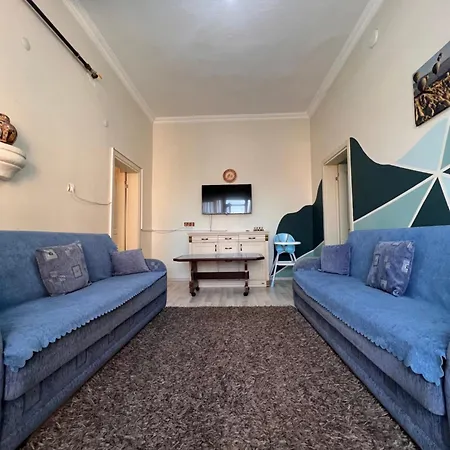 Uluyol Stone House 4*
