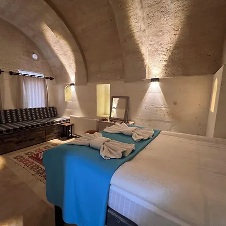 Uluyol Stone House 아바노스