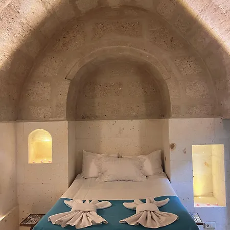 Uluyol Stone House 4*