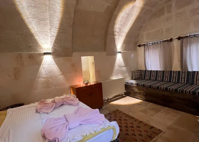 Uluyol Stone House Apartahotel 4*