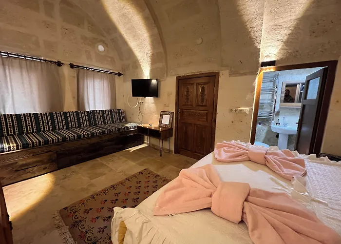 Uluyol Stone House Apartahotel 4*