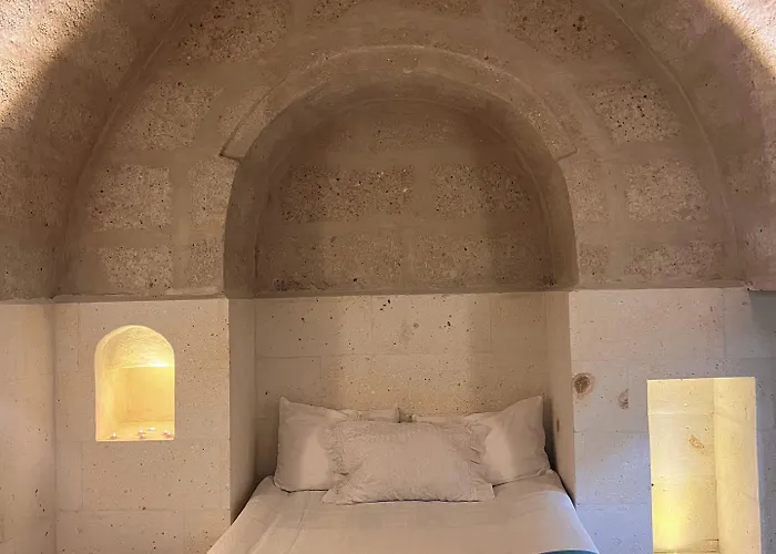 Uluyol Stone House 4*